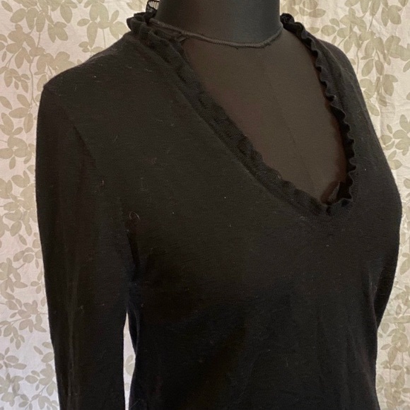 J. Crew Sweaters - J Crew Ruffle Collar Sweater Black EUC 🖤